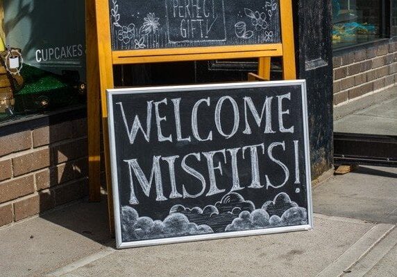 Welcome Misfits Unglued Store In Fargo